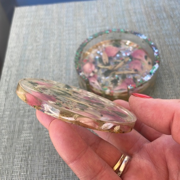 XMAS Handmade Pressed Flower Holiday Coaster Set and Holder - Picture 10 of 16